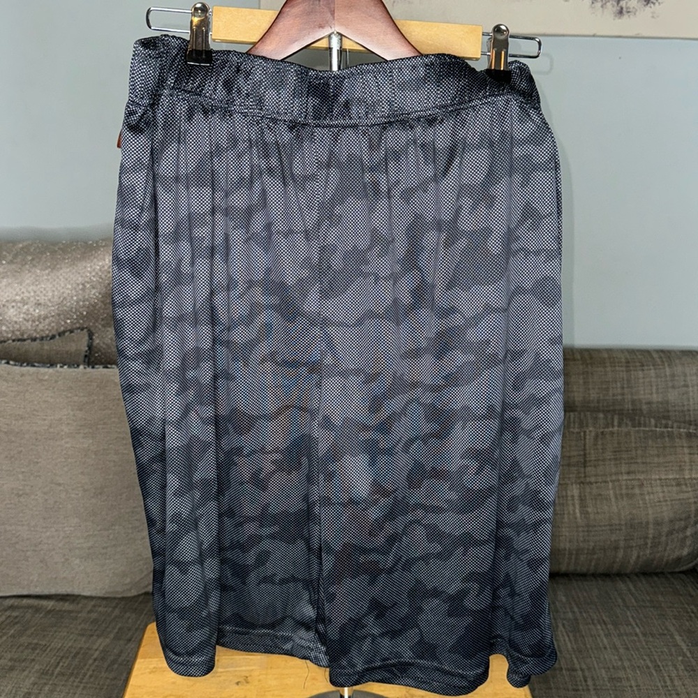 Zone Pro Basketball Shorts Sz 2XL